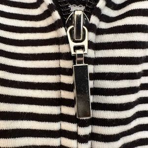 Women’s lightweight zip up jacket. Navy/White stripe. Size M.